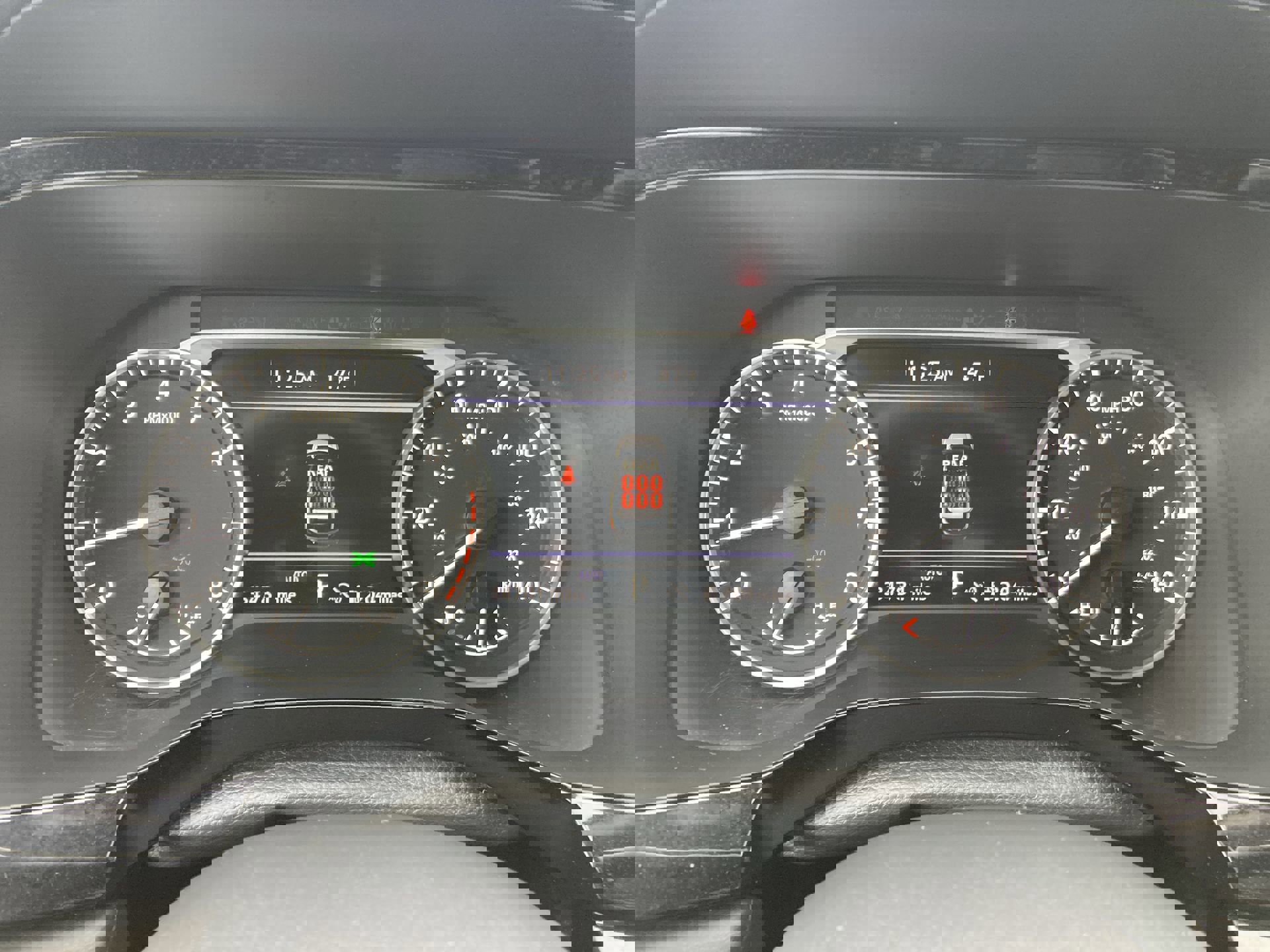 Used 2025 Nissan Pathfinder SV image 10