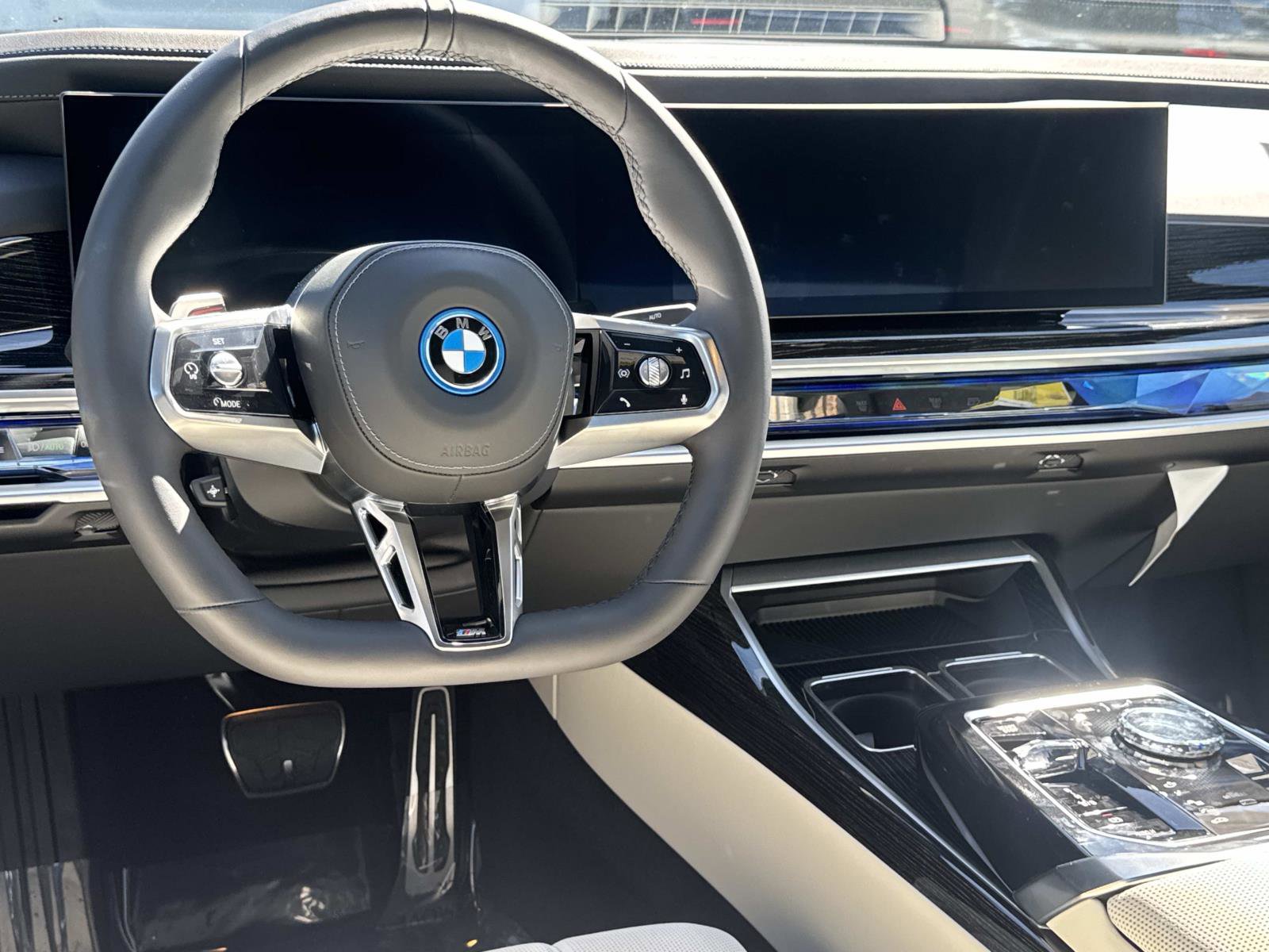 Used 2025 BMW i7 eDrive50 image 6