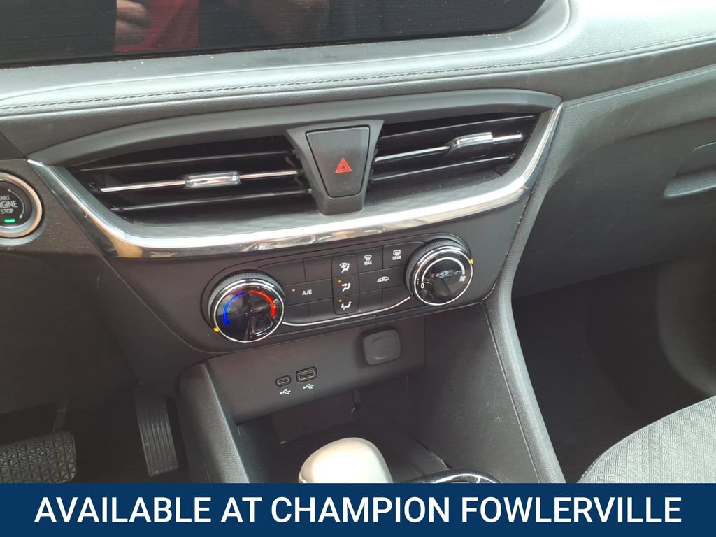 Used 2025 Buick Encore GX Preferred FWD image 22
