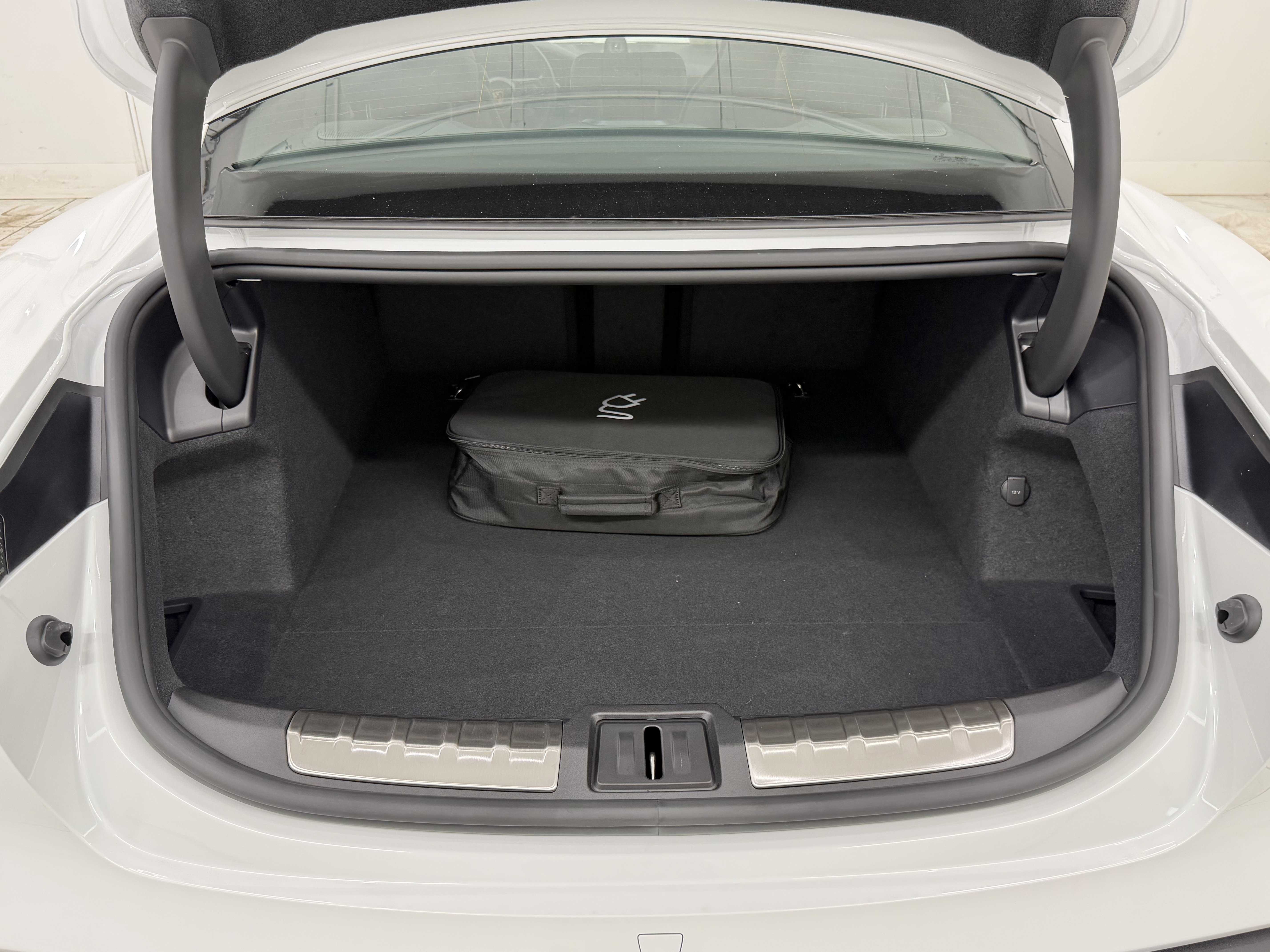 New 2026 Porsche Taycan 4S AWD/4WD image 70