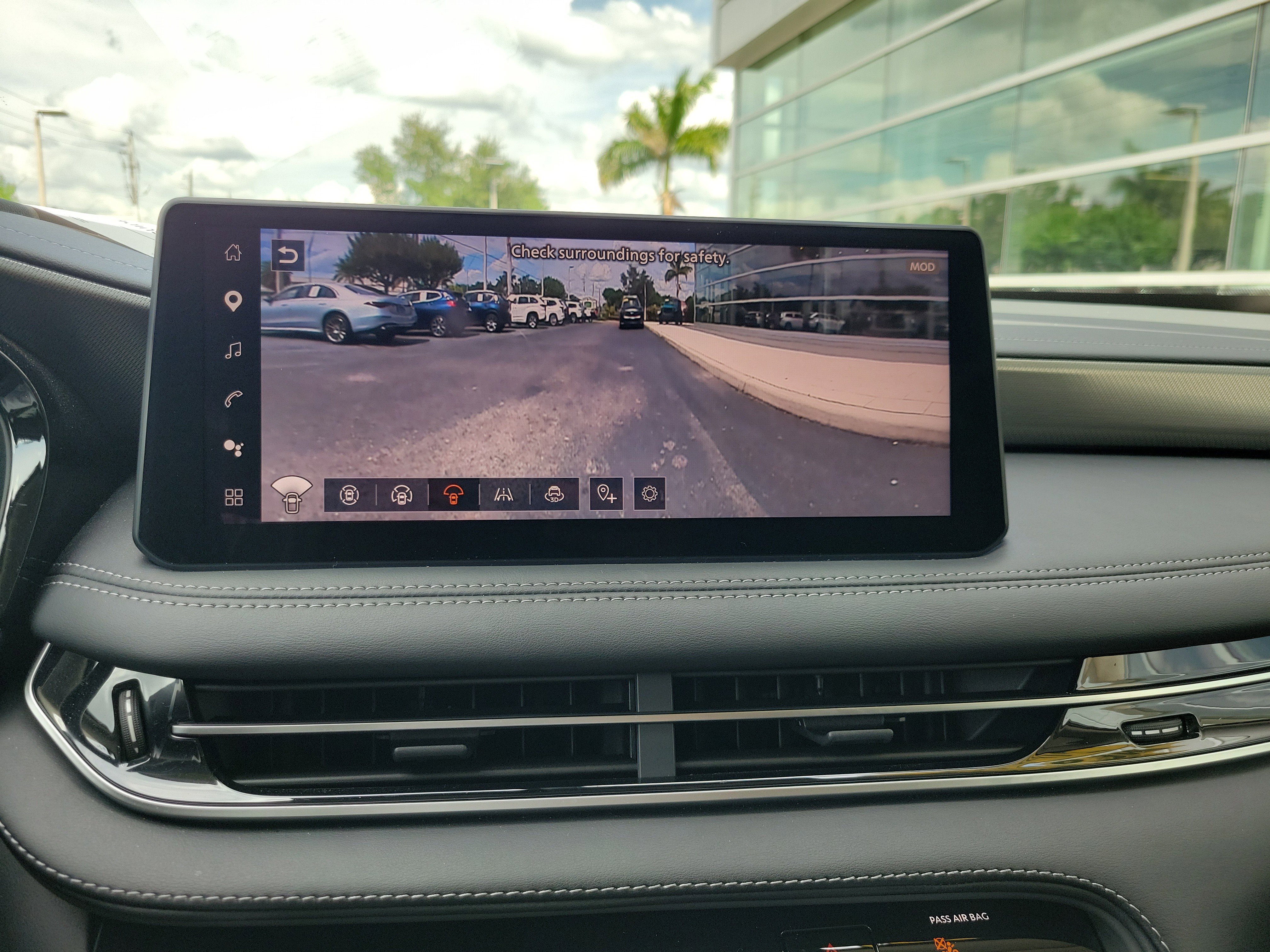 Certified 2026 INFINITI QX60 Luxe w/ Cargo Package FWD image 21