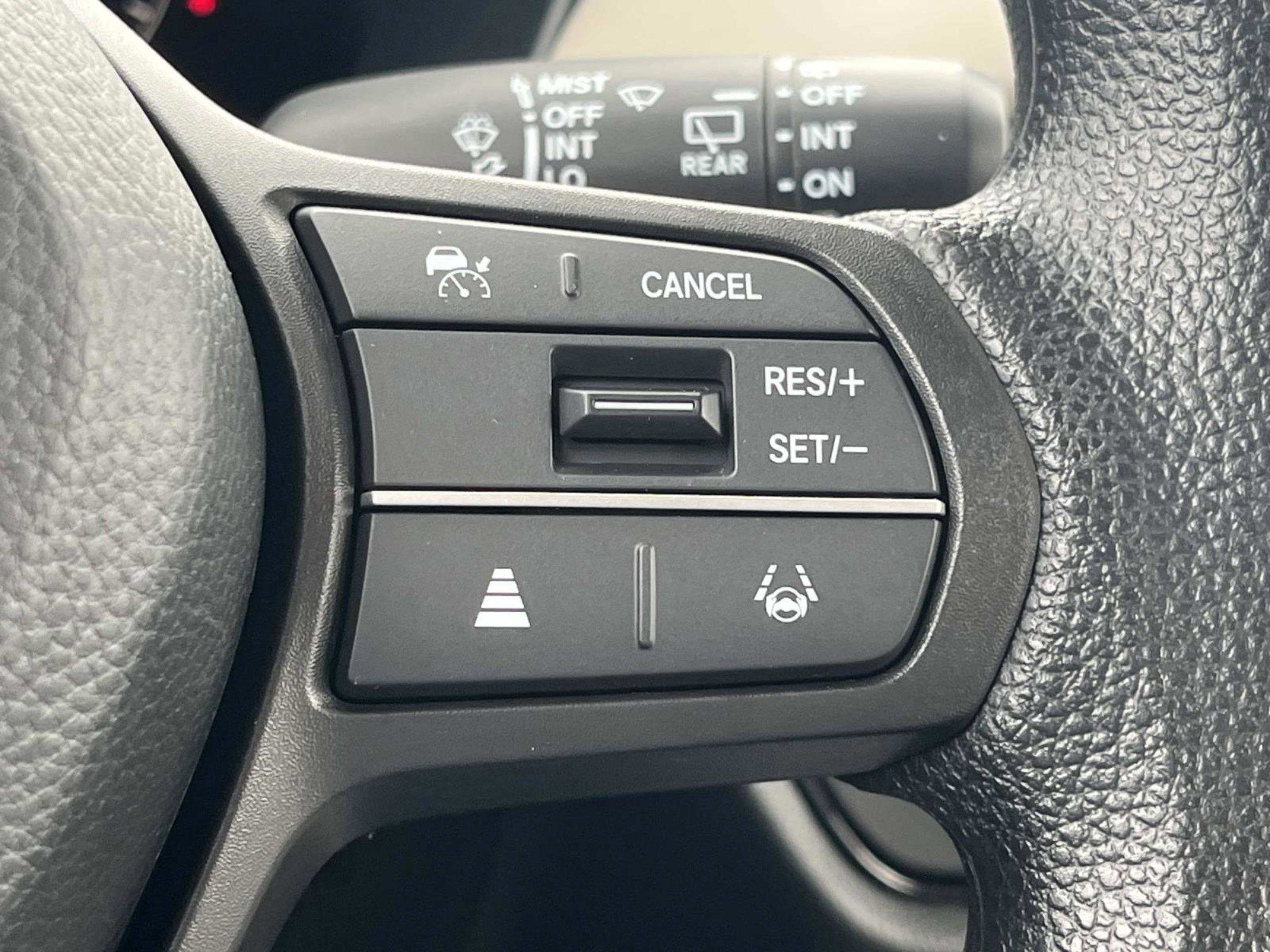 Used 2025 Honda HR-V LX image 30