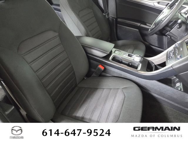 Used 2019 Ford Fusion SE FWD image 28