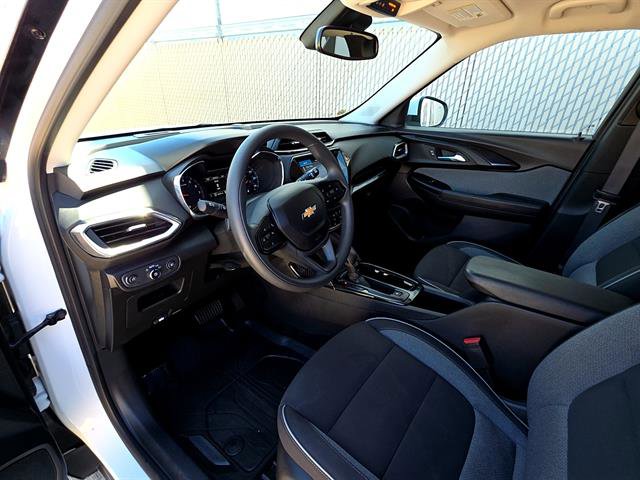 Used 2023 Chevrolet TrailBlazer LT w/ Convenience Package AWD/4WD image 19