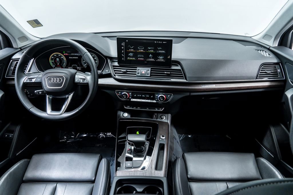 Used 2024 Audi Q5 e Premium Plus w/ Premium Plus Package image 21