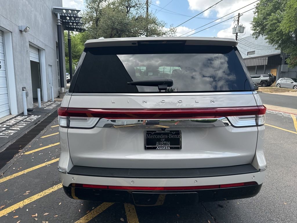 Used 2024 Lincoln Navigator Reserve image 6
