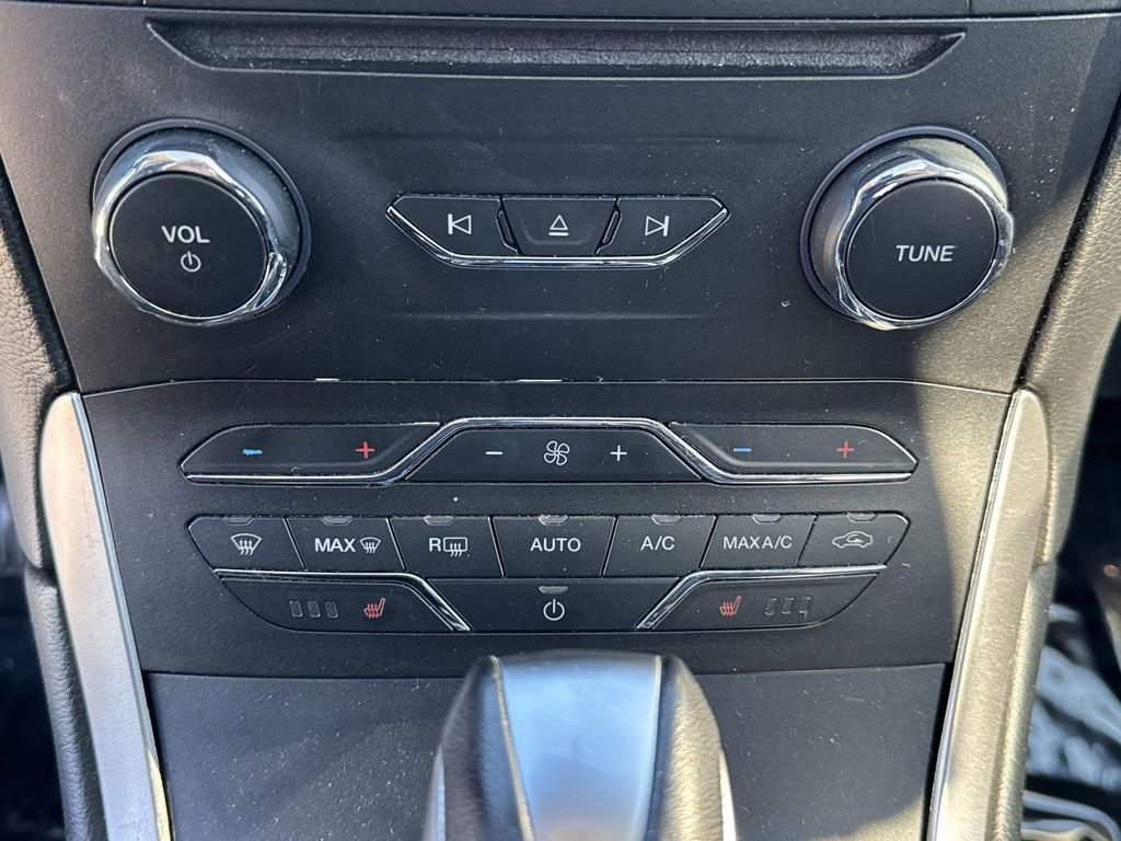 Used 2015 Ford Edge SEL w/ Equipment Group 201A image 17