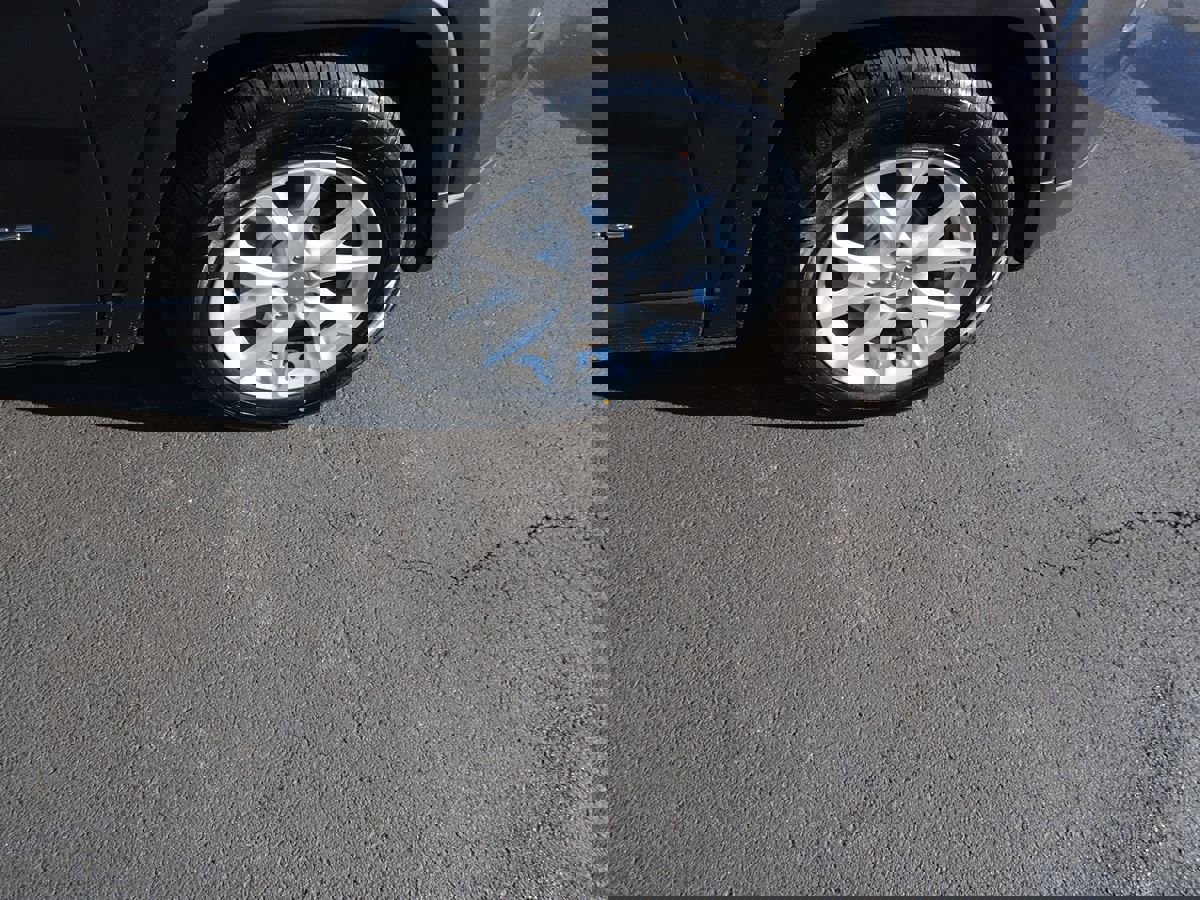 Used 2017 Jeep Cherokee Latitude w/ True North Edition image 35