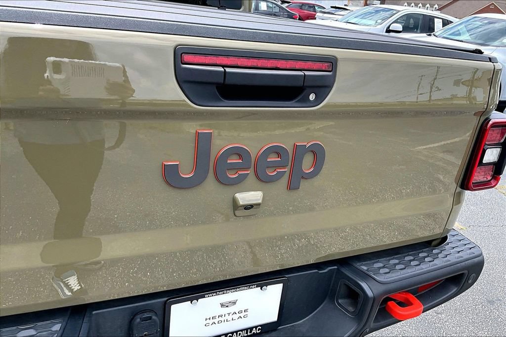 Used 2025 Jeep Gladiator Mojave AWD/4WD image 25