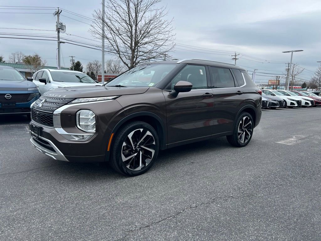 Used 2022 Mitsubishi Outlander SEL image 5