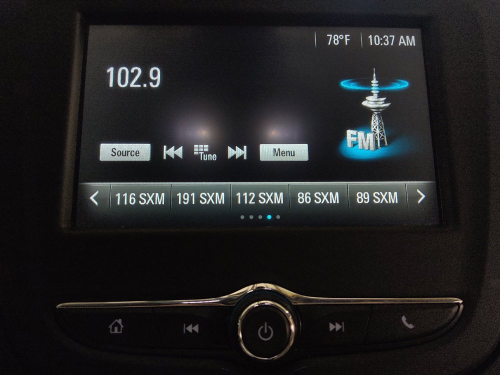 Used 2018 Chevrolet Equinox LT FWD image 25