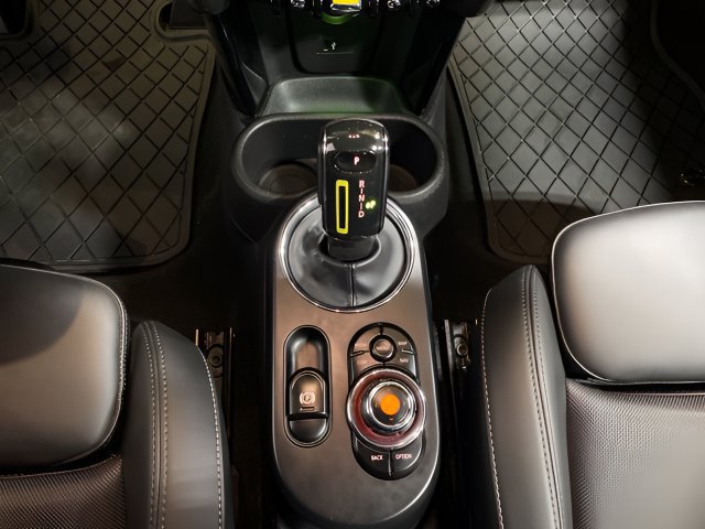 Used 2021 MINI Cooper SE w/ 6.5" Touchscreen Package FWD image 18