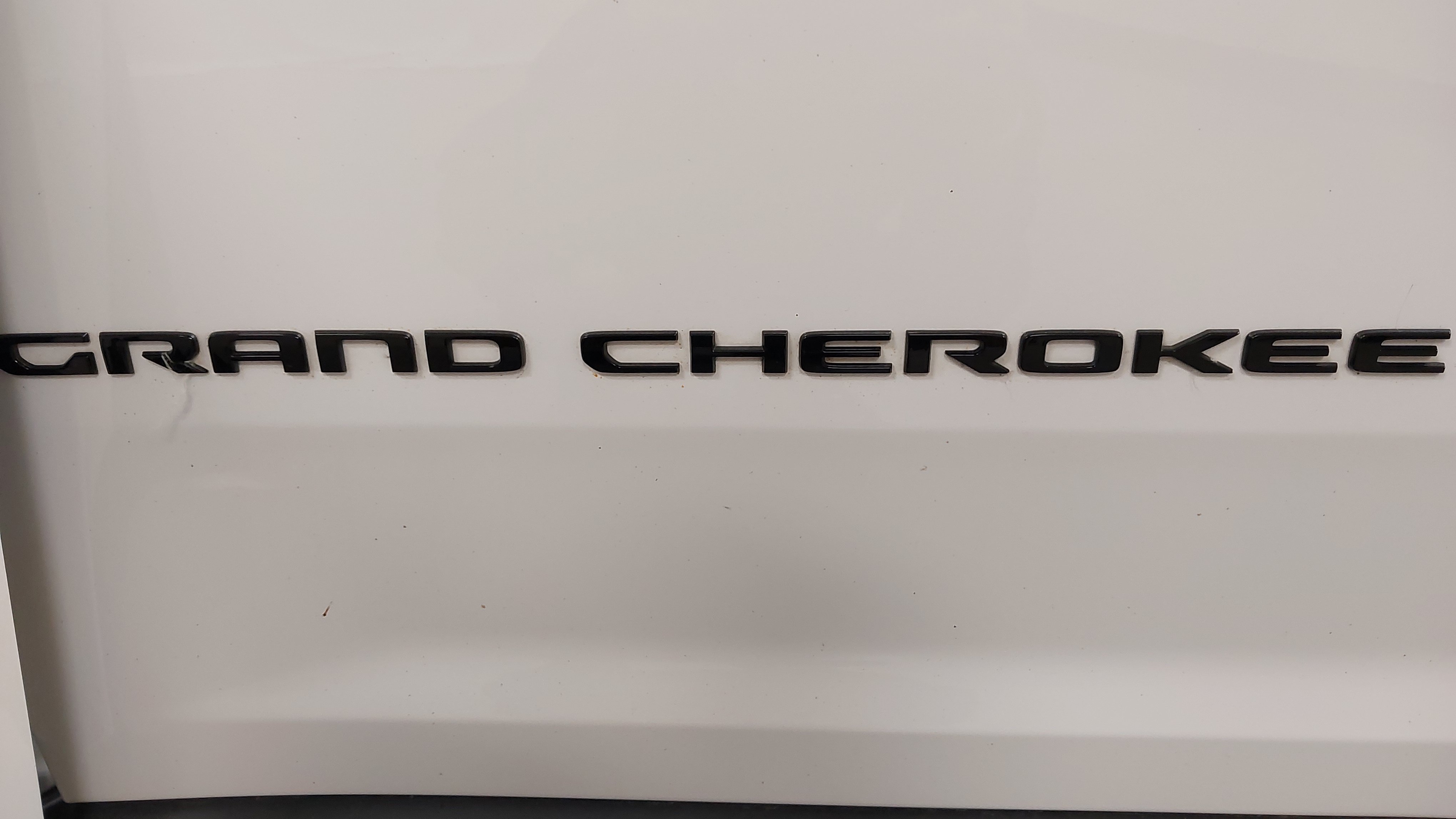 Used 2023 Jeep Grand Cherokee Altitude AWD/4WD image 32