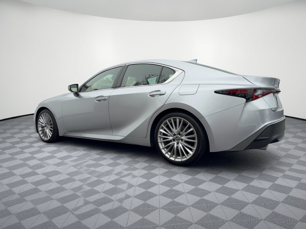 Used 2023 Lexus IS 300 w/ Premium Package RWD image 3