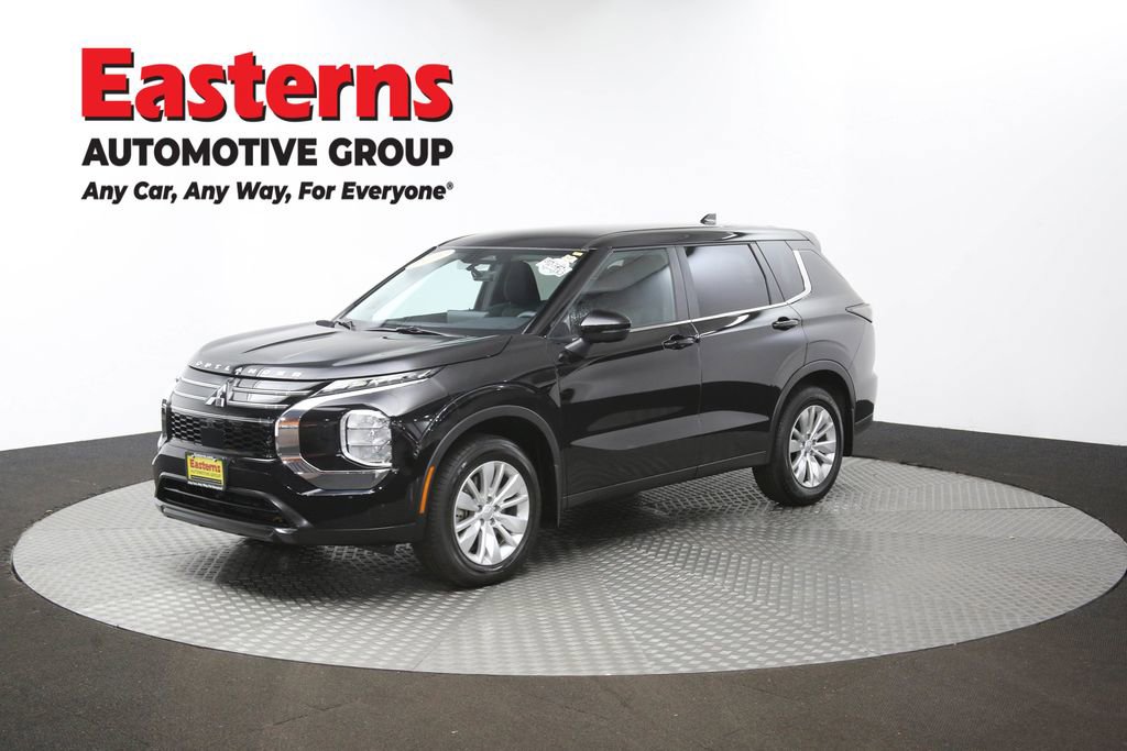 Used 2025 Mitsubishi Outlander ES image 56