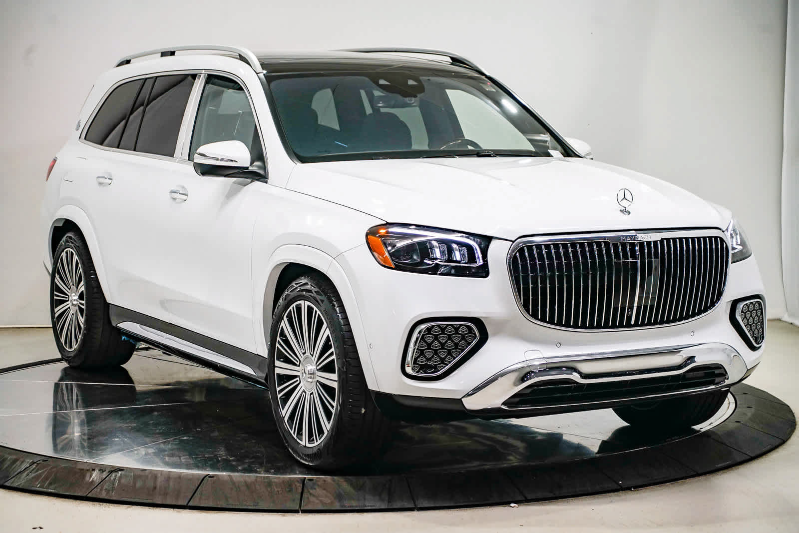 New 2026 Mercedes-Benz Maybach GLS 600 4MATIC image 5
