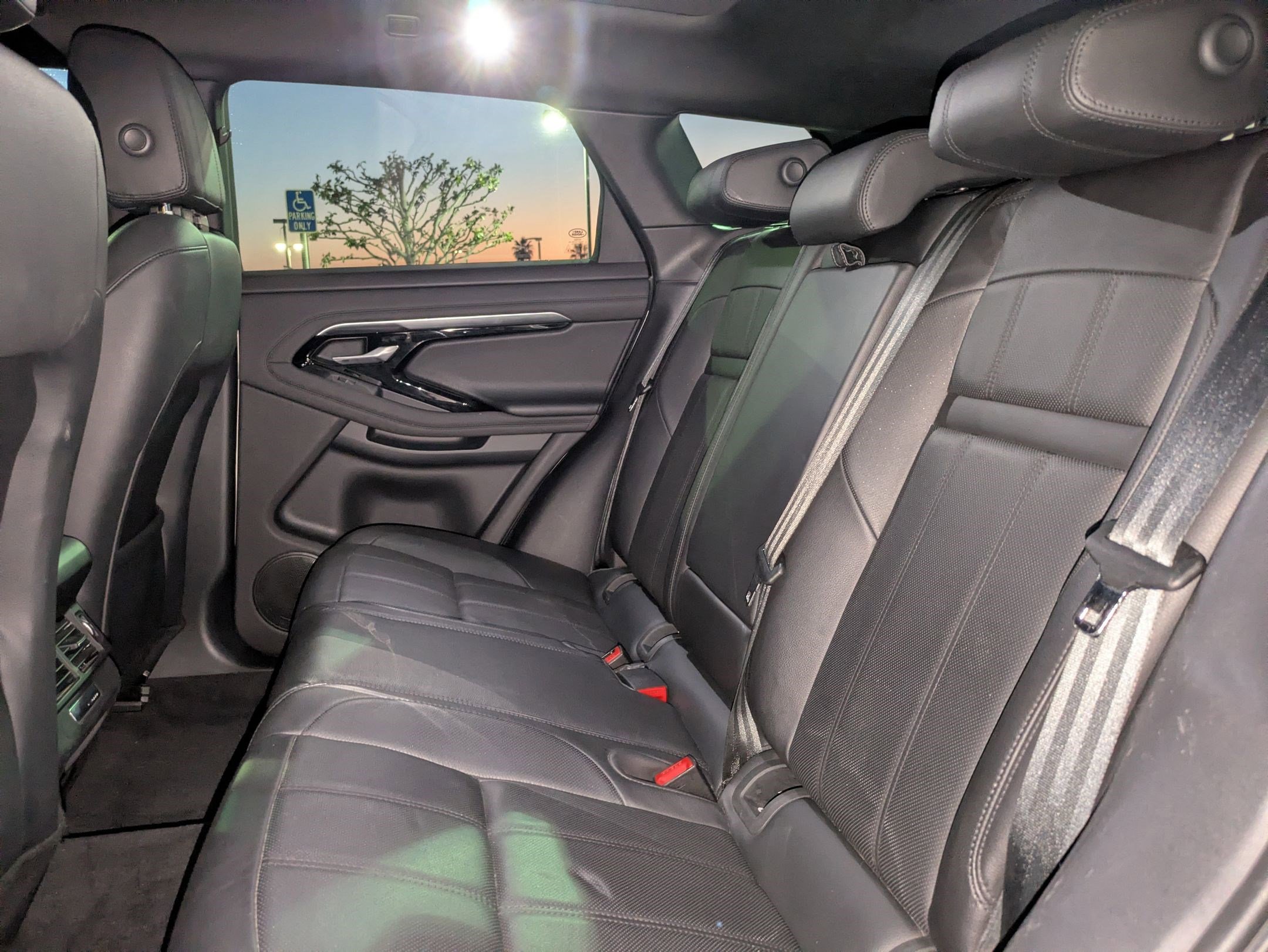 Used 2020 Land Rover Range Rover Evoque R-Dynamic SE image 24