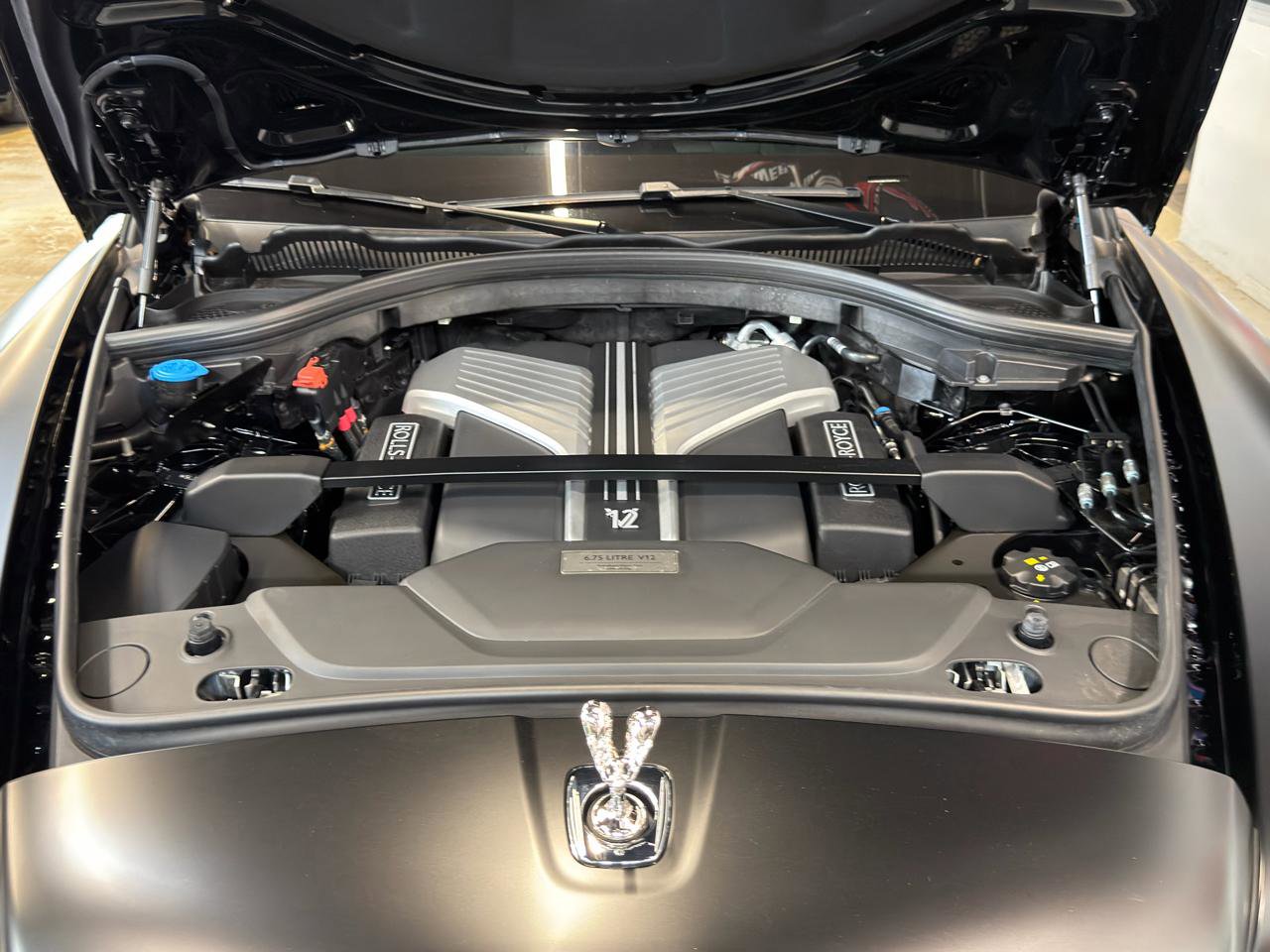 Used 2025 Rolls-Royce Cullinan image 37