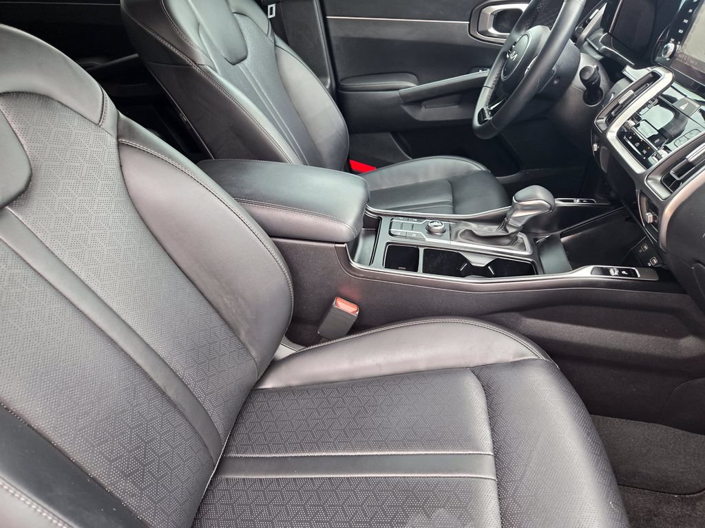 Certified 2023 Kia Sorento S FWD image 19