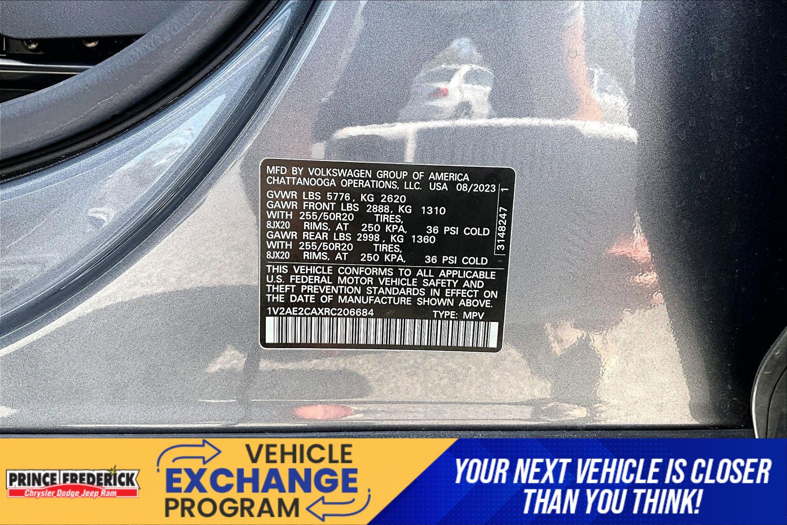 Used 2024 Volkswagen Atlas Cross Sport SEL R-Line AWD/4WD image 29