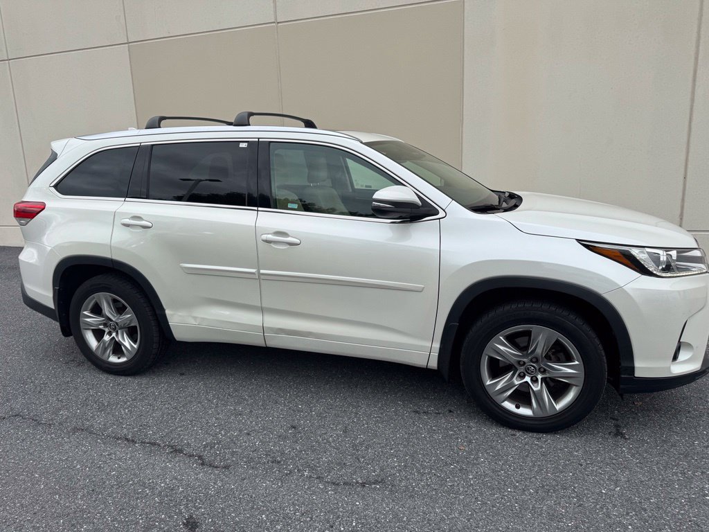 Used 2018 Toyota Highlander Limited AWD/4WD image 14