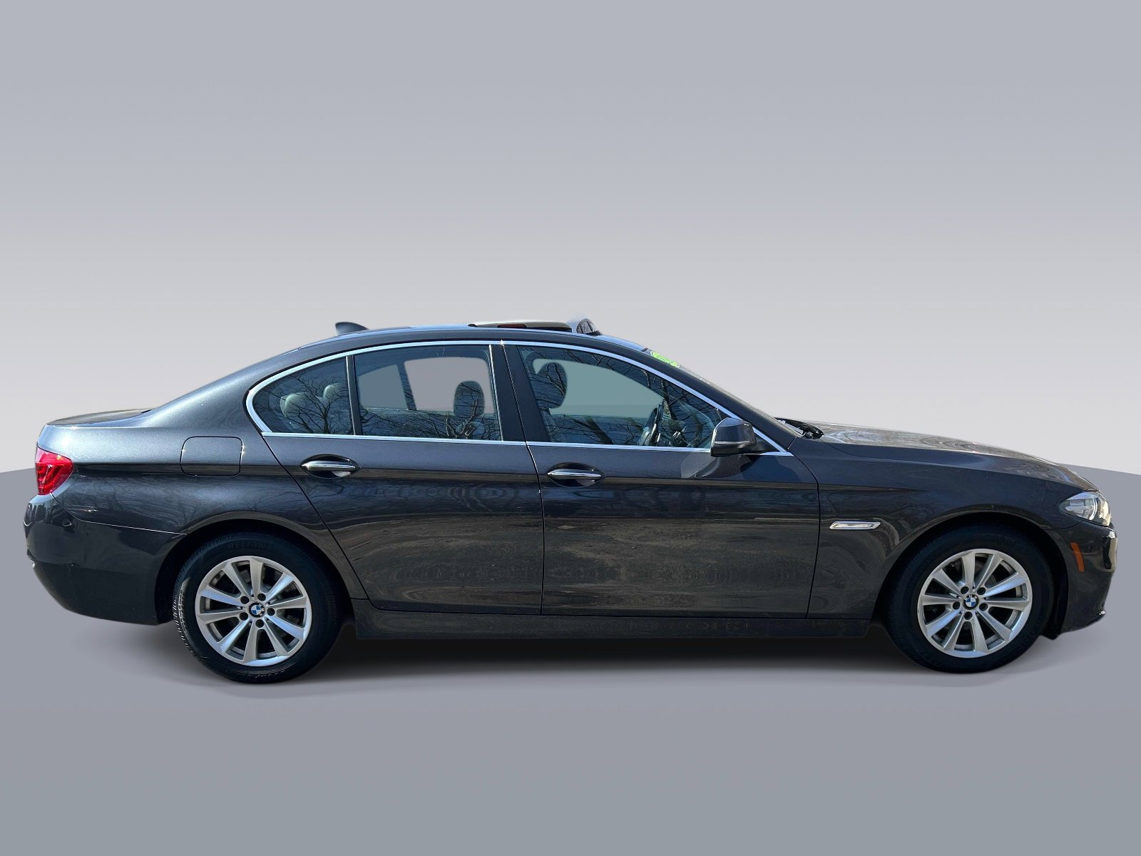 Used 2016 BMW 528i xDrive Sedan AWD/4WD image 2