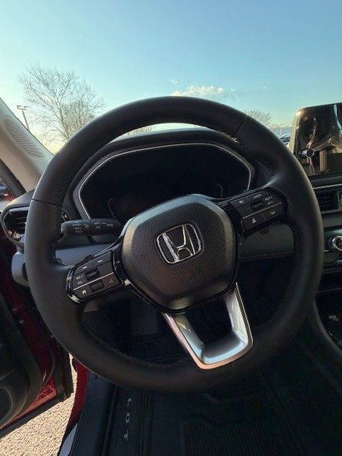 New 2025 Honda Pilot EX-L image 4