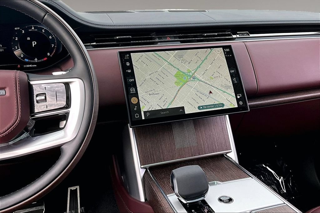 Certified 2025 Land Rover Range Rover Autobiography AWD/4WD image 9