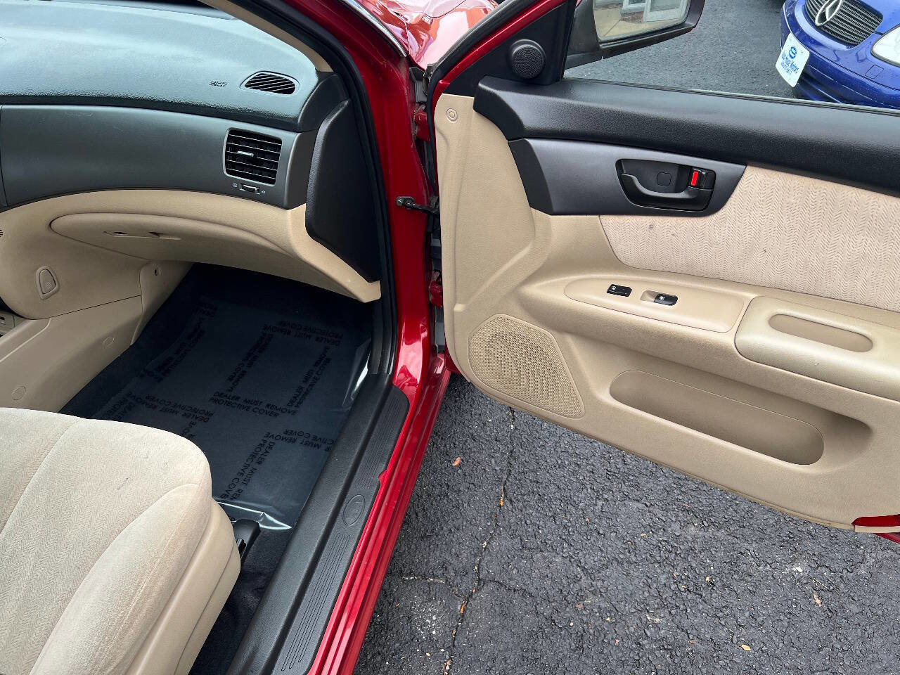 Used 2010 Kia Optima LX image 24