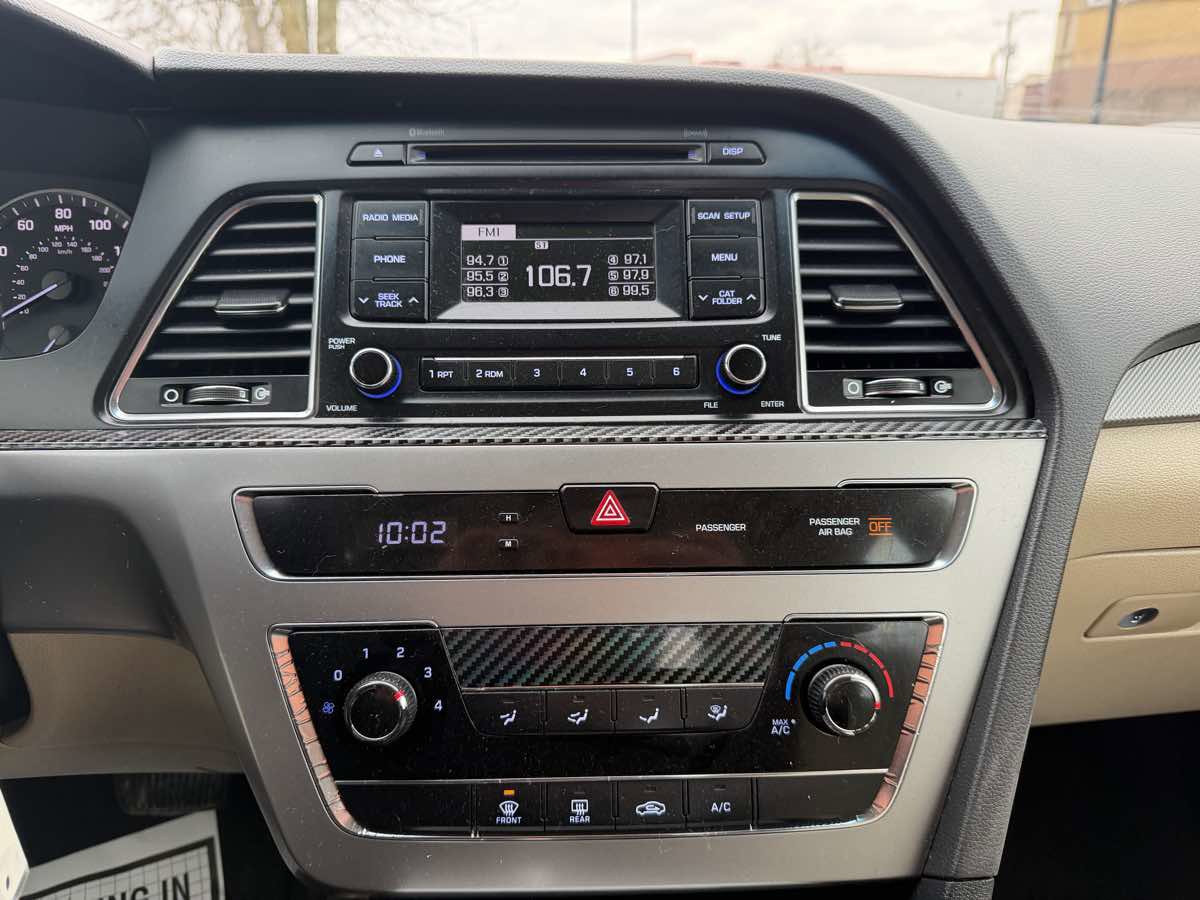 Used 2017 Hyundai Sonata SE image 28