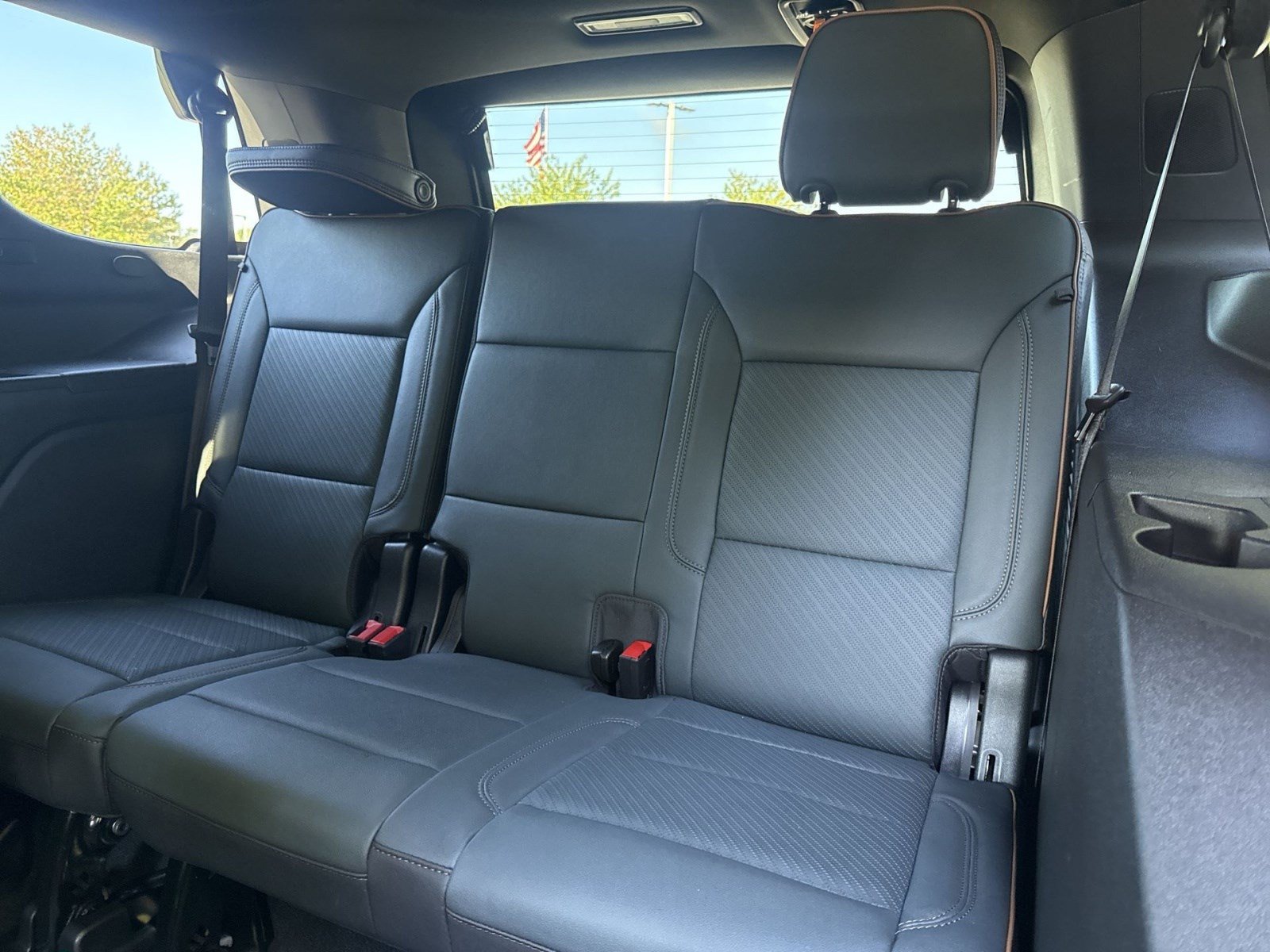 Used 2026 GMC Yukon AT4 w/ AT4 Premium Plus Package AWD/4WD image 25