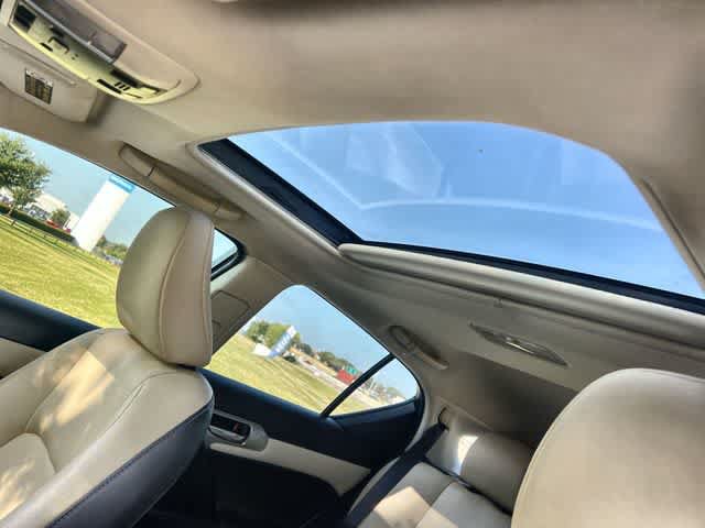 Used 2016 Lexus CT 200h w/ Navigation Package FWD image 32
