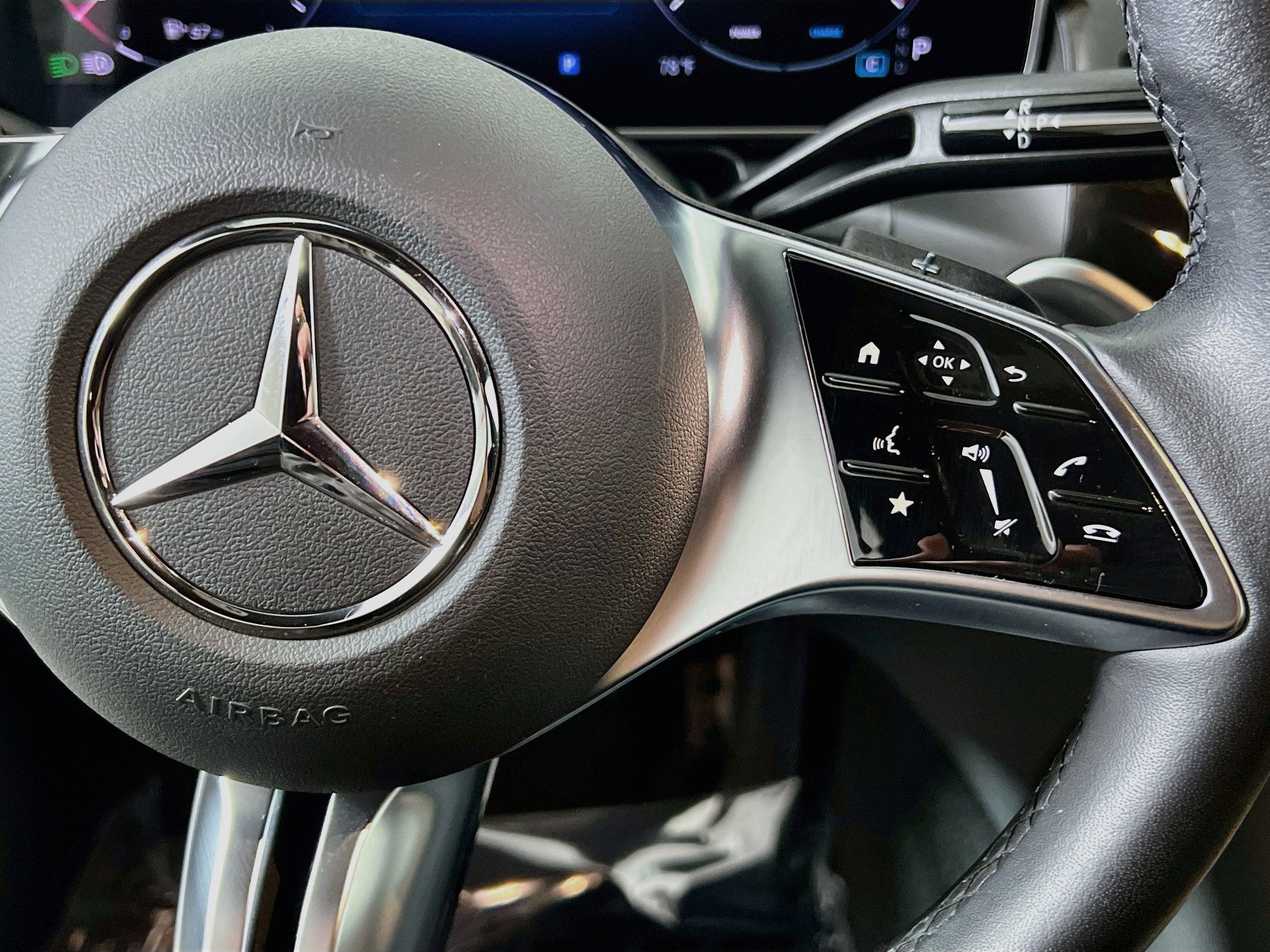 Used 2025 Mercedes-Benz GLC 300 image 20