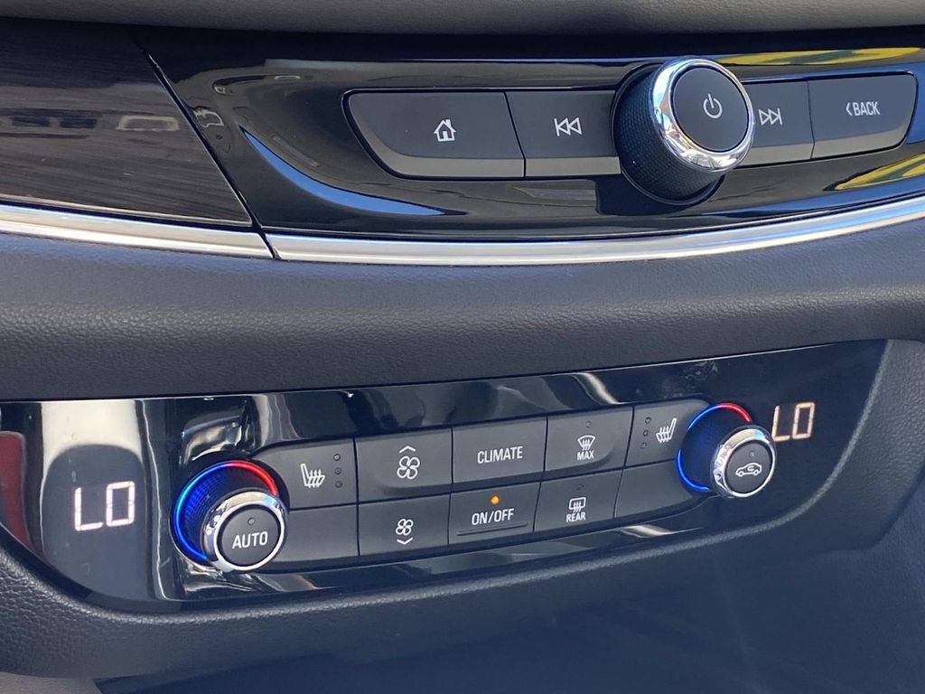 Used 2022 Buick Enclave Essence w/ Experience Buick Package image 24