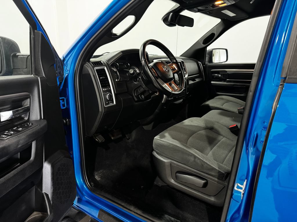 Used 2022 RAM 1500 Warlock AWD/4WD image 18