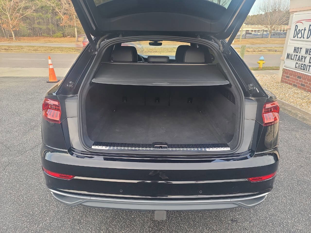 Used 2019 Audi Q8 Premium AWD/4WD image 28