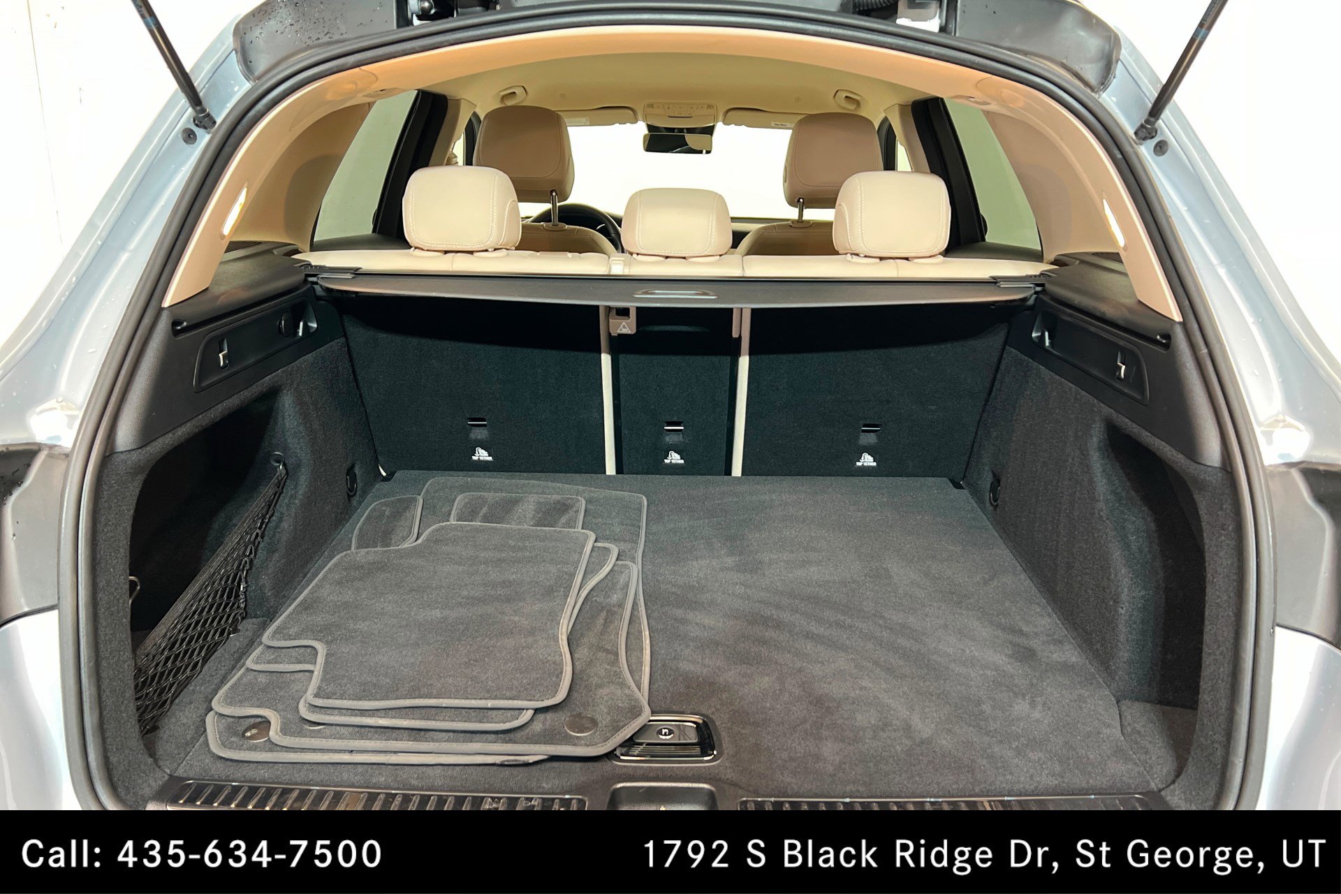 Certified 2022 Mercedes-Benz GLC 300 4MATIC w/ Premium Package Lite image 22