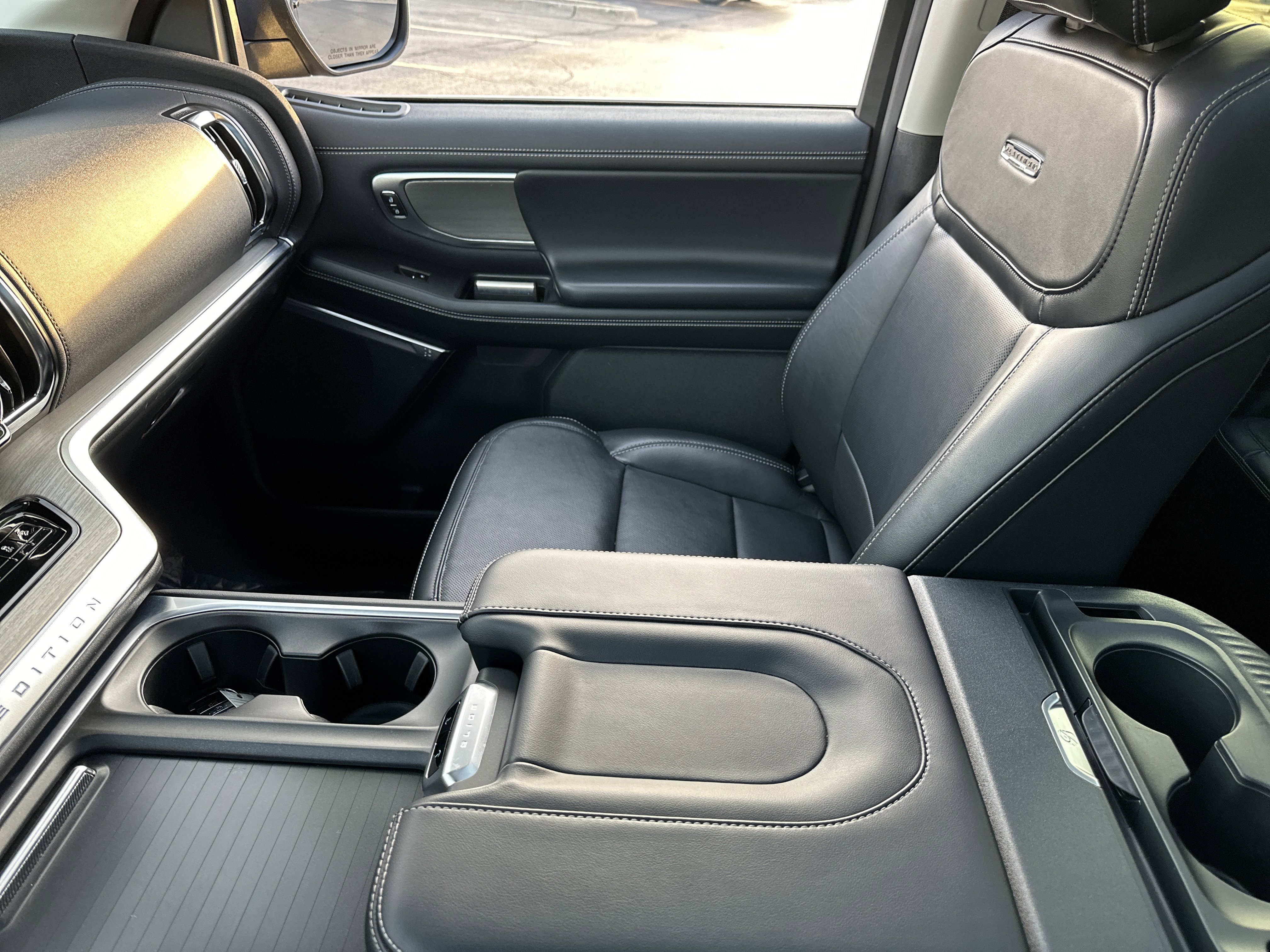 Certified 2025 Ford Expedition Platinum image 21