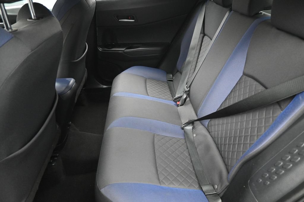 Used 2020 Toyota C-HR XLE FWD image 31