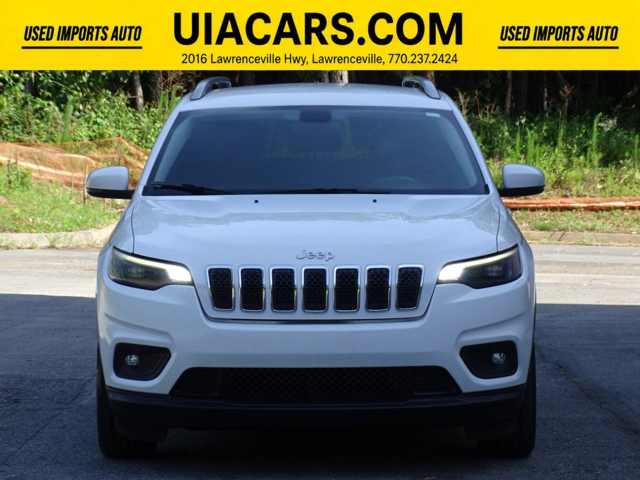 Used 2019 Jeep Cherokee Latitude Plus FWD image 3