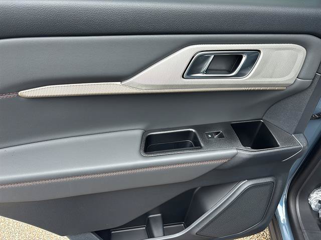 New 2027 Ford Explorer Active w/ Active Comfort Package AWD/4WD image 16