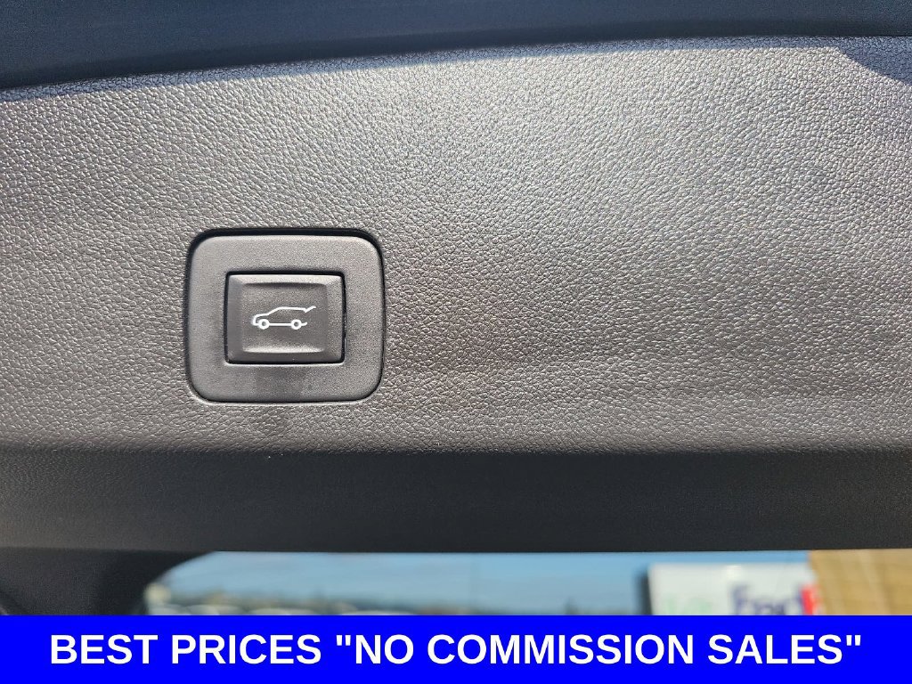 Used 2024 Buick Encore GX Avenir w/ Avenir Convenience Package FWD image 13
