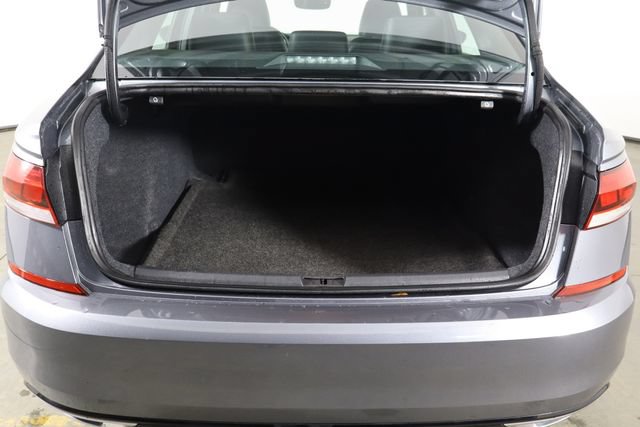 Used 2022 Volkswagen Passat 2.0T R-Line FWD image 18