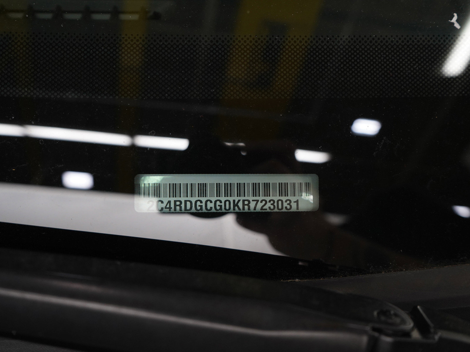 Used 2019 Dodge Grand Caravan SXT w/ Rear Park Assist Package FWD image 33