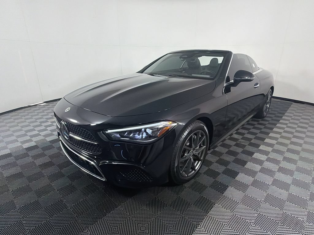 Used 2024 Mercedes-Benz CLE 300 4MATIC Cabriolet image 43