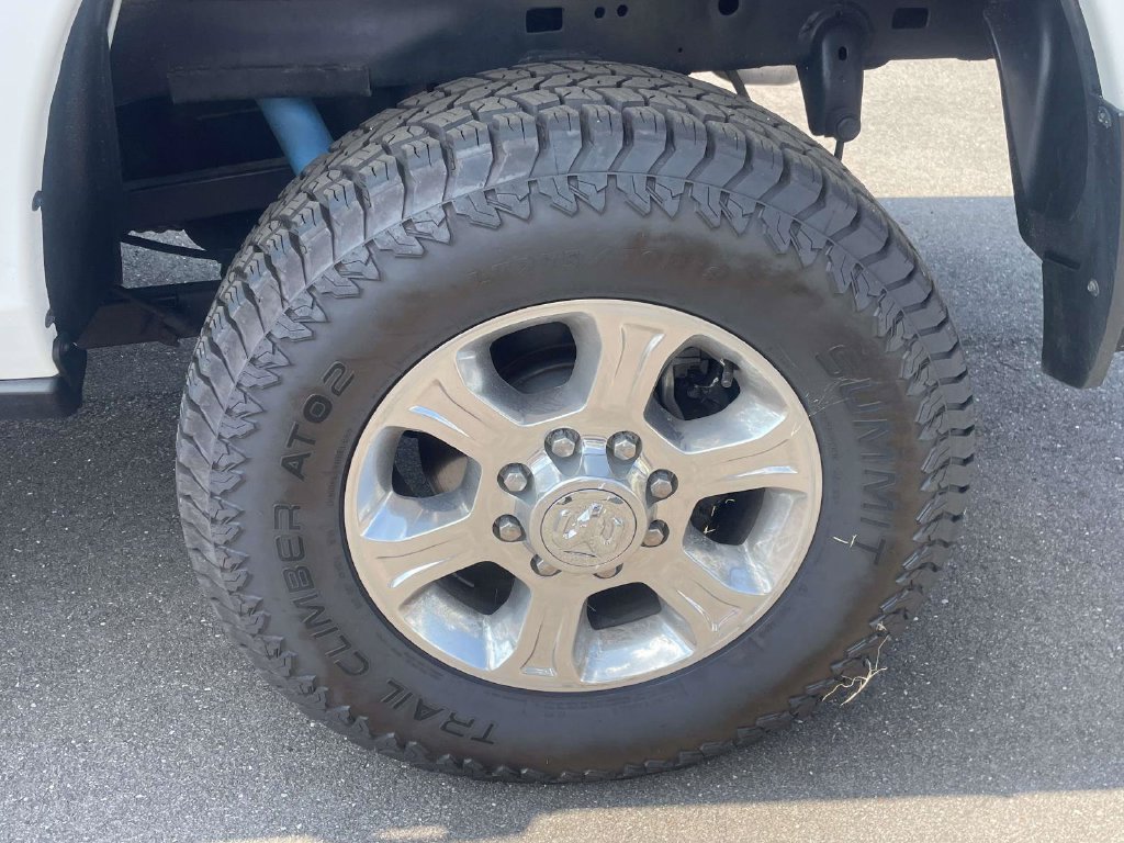 Used 2024 RAM 2500 Big Horn w/ Off Road Package AWD/4WD image 9
