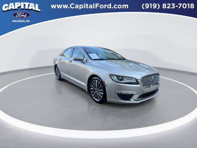 Used 2017 Lincoln MKZ Premiere FWD image 2