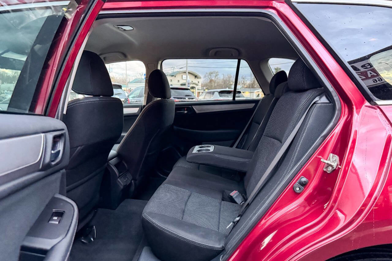 Used 2018 Subaru Outback 2.5i Premium image 14