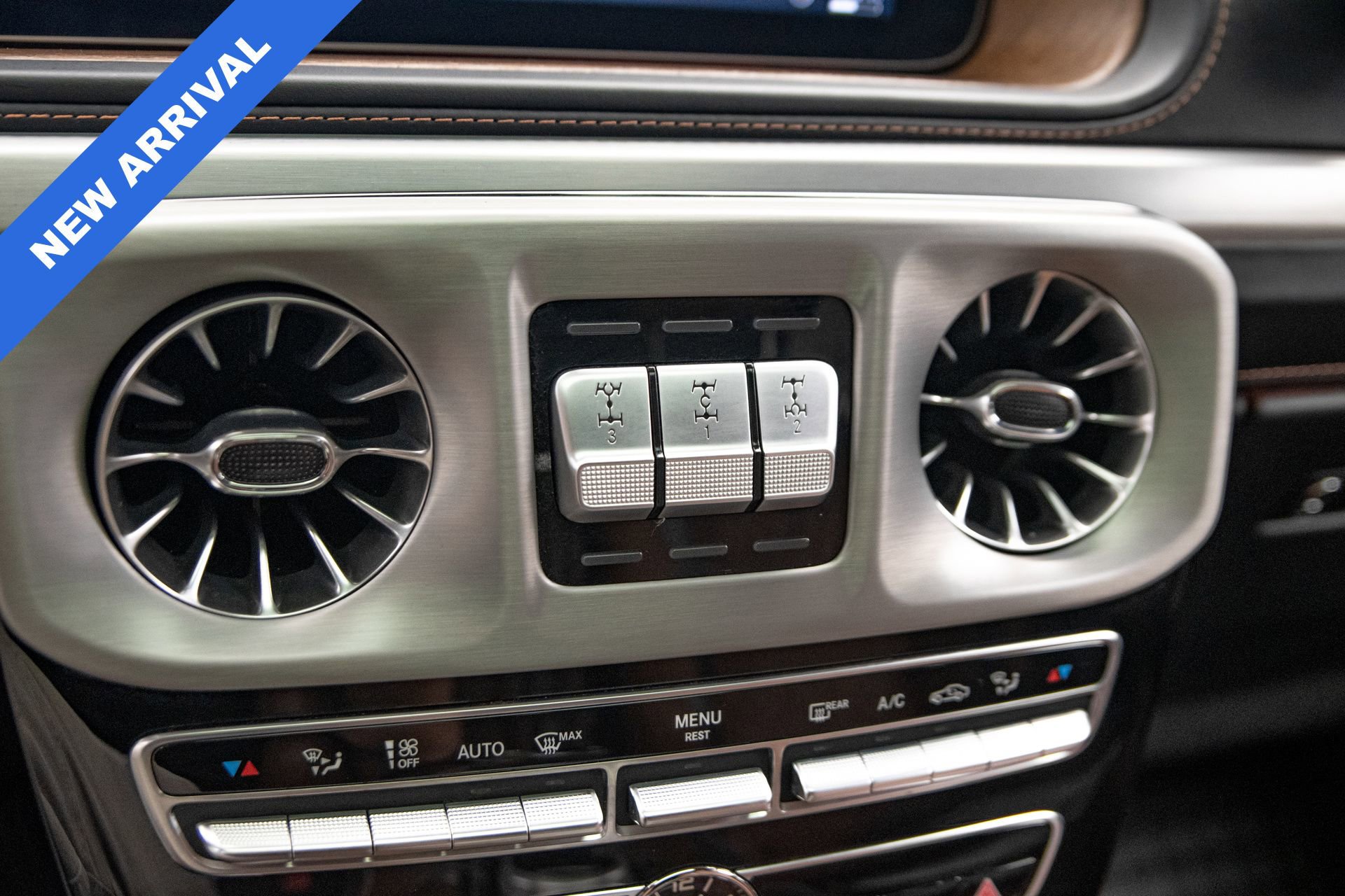 Used 2021 Mercedes-Benz G 550 image 24