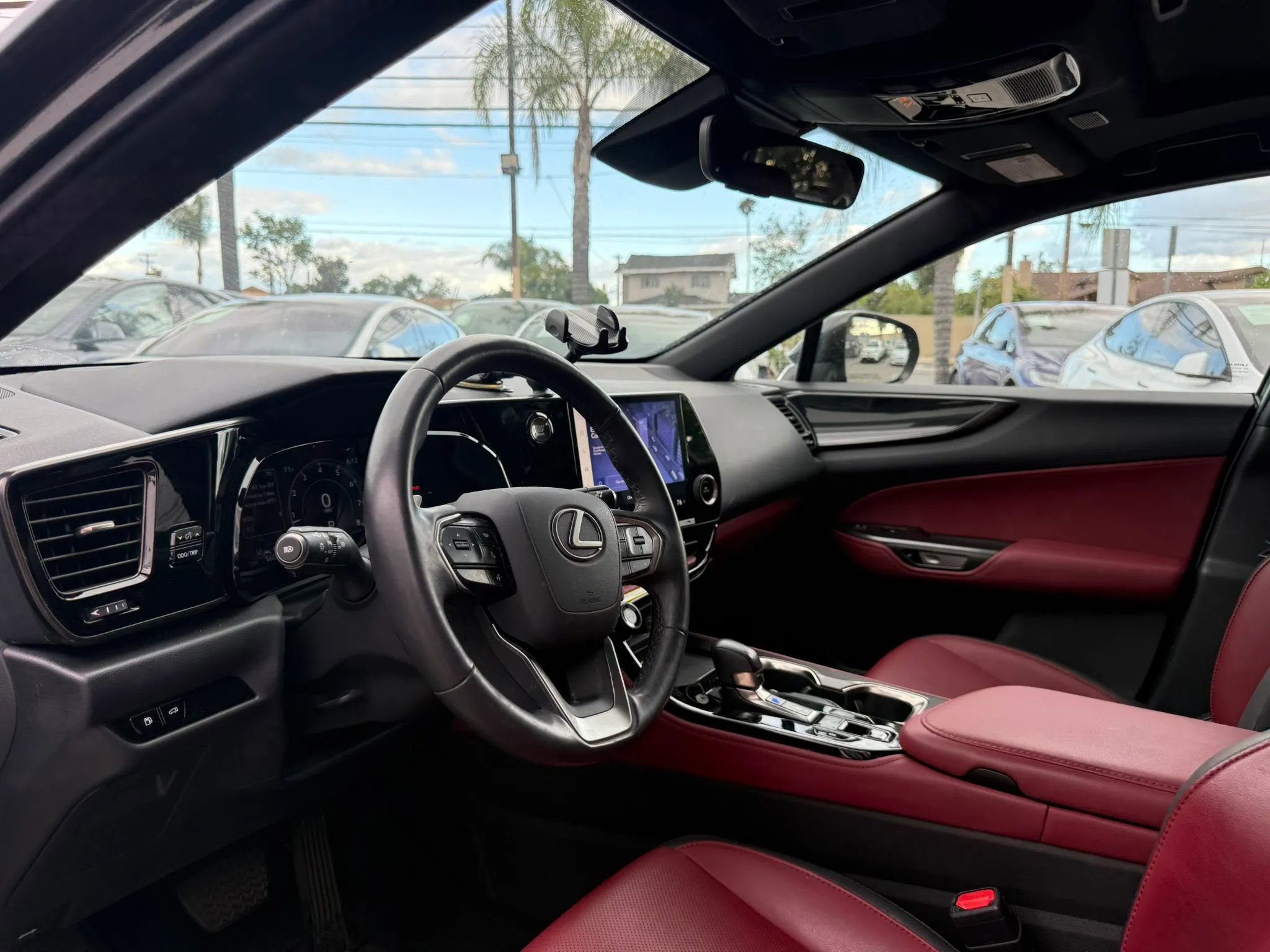 Used 2025 Lexus NX 250 FWD w/ Accessory Package (2T) image 9